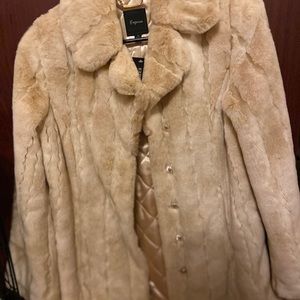 cozy faux fur coat 🧥, brand new !